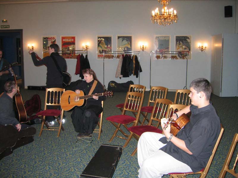 2006.01.03MusAuto01